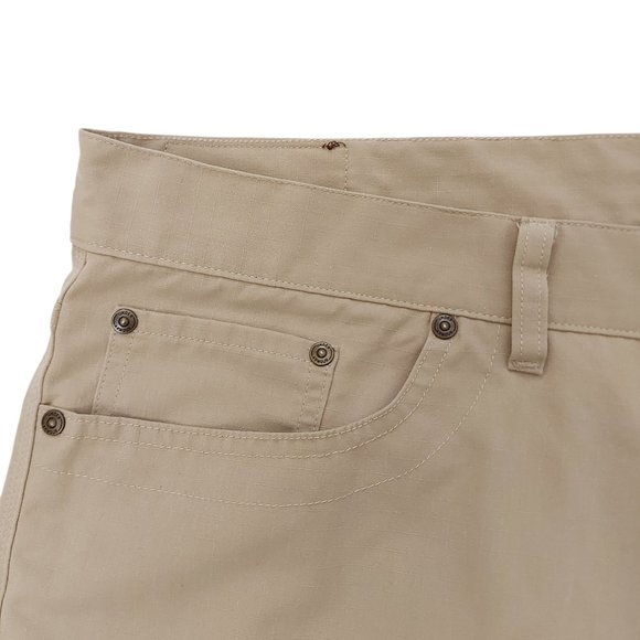 Under Armour Shorts Mens 40 Beige Performance Flat Front Casual Golf Outdoor - Picture 8 of 10